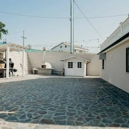 Di Luzio Villa *